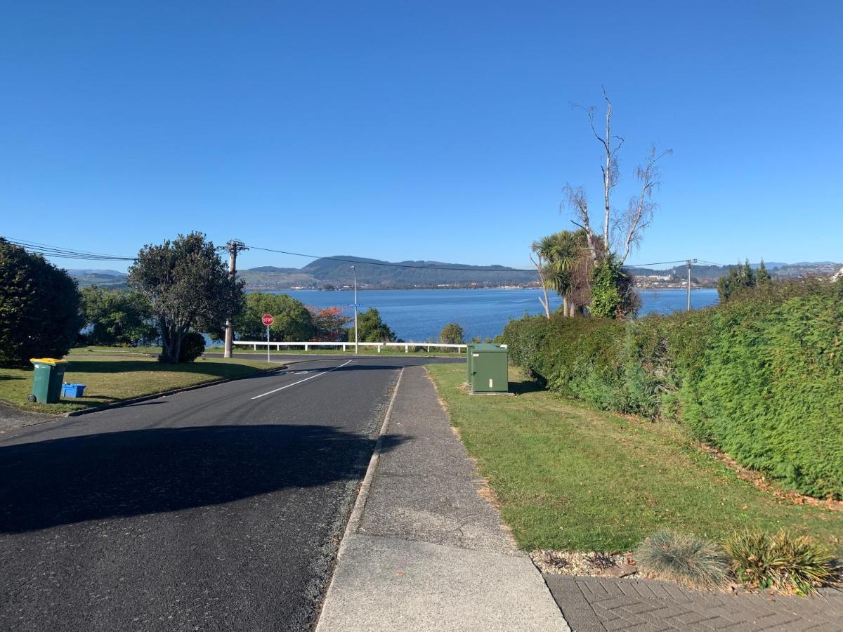 Lake View Family Lodge Up Tp 14 People Rotorua Luaran gambar